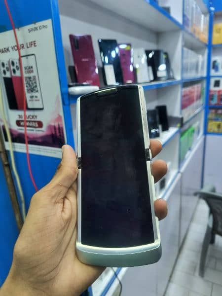 moto razr 2020 0