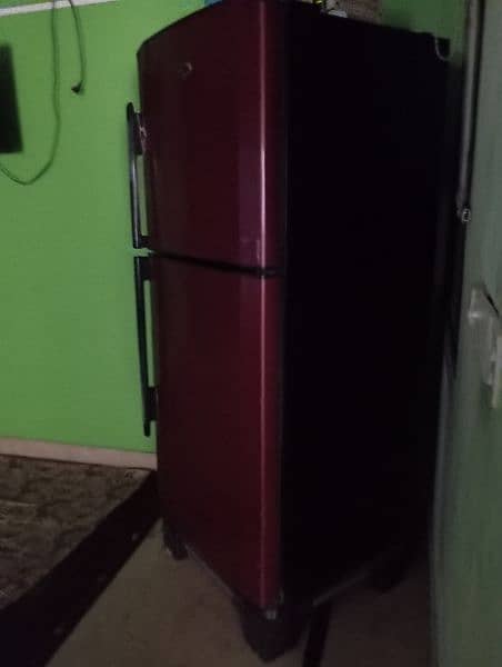 selling my Haier refrigerator in low price 6