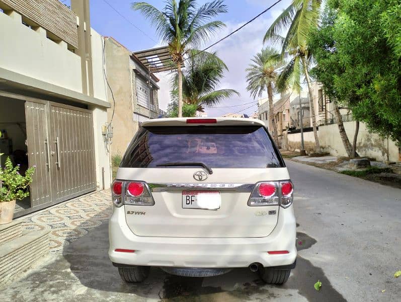 Toyota Fortuner 2014 3