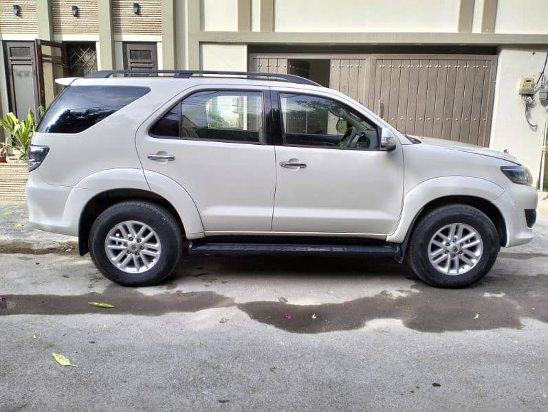 Toyota Fortuner 2014 5