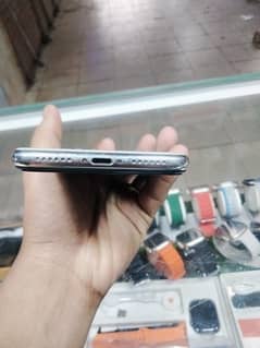 iphone X Rs:40,000