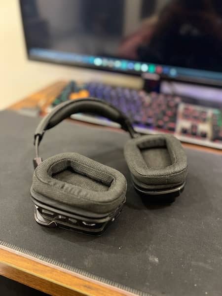 Logitech headphones 10