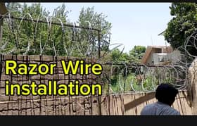 Home Razor Wire Concertina Barbed Wire Chainlink Fence