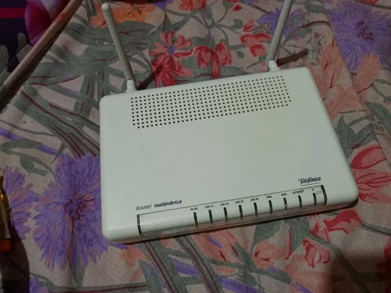 i m selling my wireless wifi router double antina 2