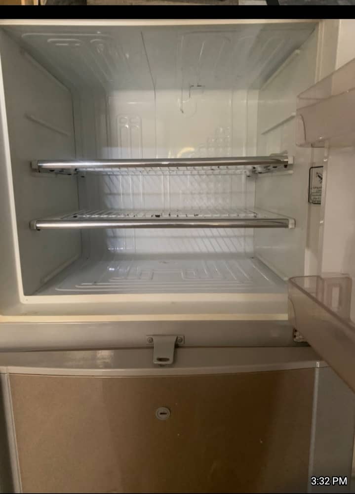 Fridge in perfect condition 1