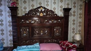 pure full wooden room bed set used 2 month