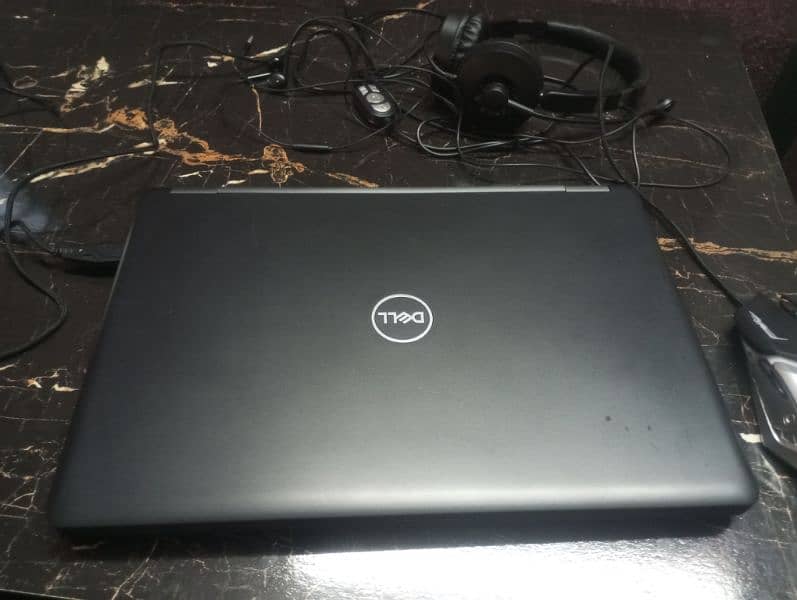 Dell i5 8gen. . . super fast 16 ram with 1tb SSD 4