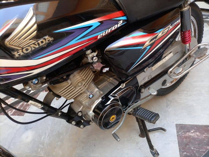 honda 125 lush bike 2019 model 8