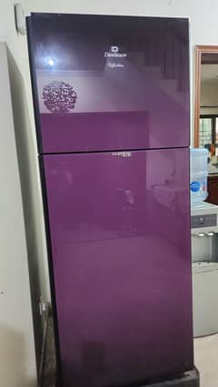 DAWLANCE FULL SIZE REFRIGERATOR SLIGHTLY USE FOR SALE 0