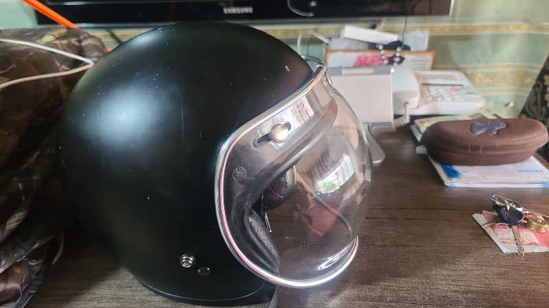 BELL CUSTOM 500 HELMET W/SHIELD MEDIUM SIZED 10