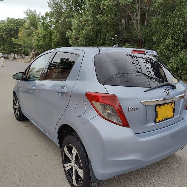 Toyota Vitz 2011 8