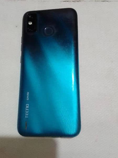 Tecno spark 6go 4+64 0