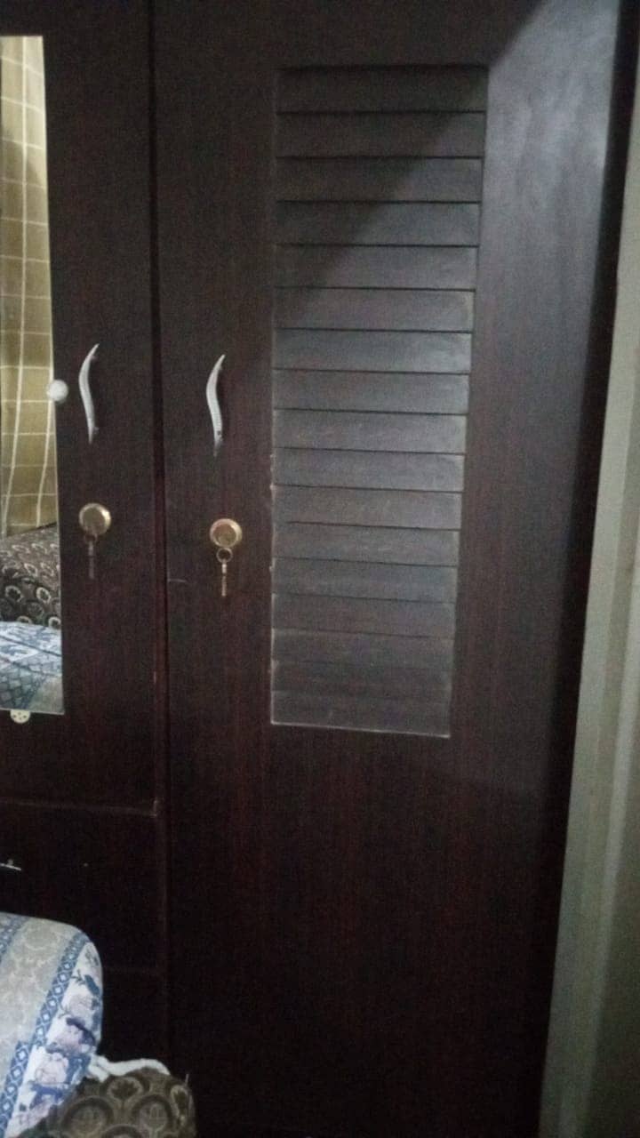 Habbit cupboard for sale 2 doors 2