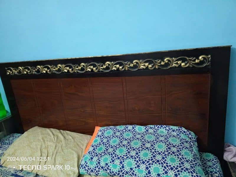 wooden king size bed only 1