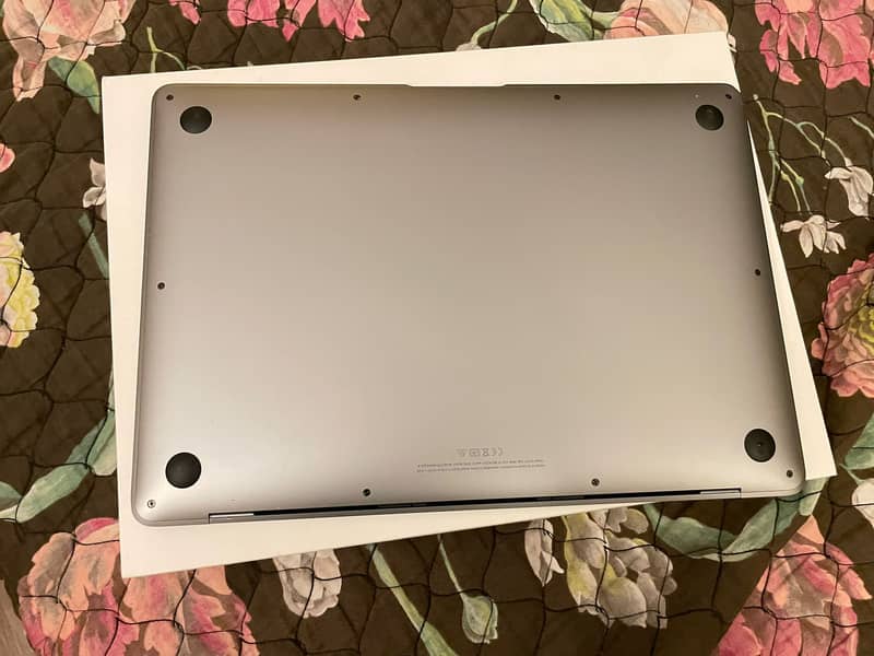 Macbook Air 2020, M1 For sale 0