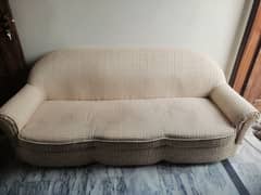 Comfortable Sofa Set for Sale - Stylish and Spacious Seating Solution" 0