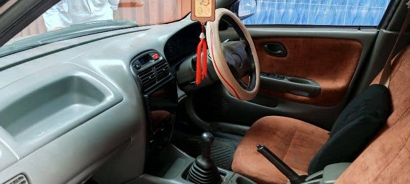 Suzuki Baleno 2004 8