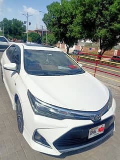 Toyota Corolla Altis Grande CVT-i 1.8 2018 Model