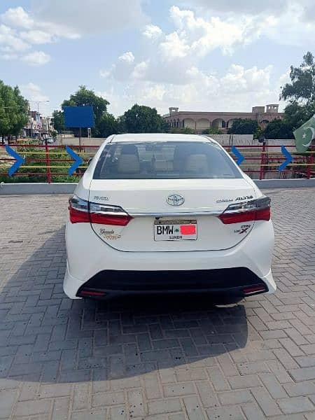 Toyota Corolla Altis Grande CVT-i 1.8 2018 Model 2