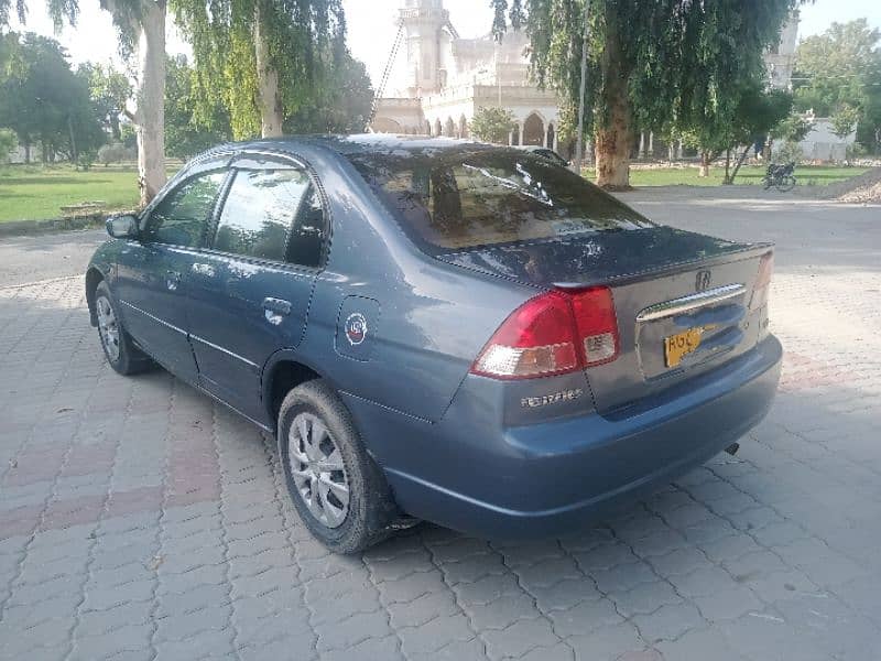 Honda Civic EXi 2004 4