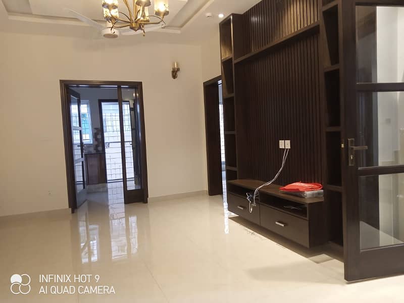 10 Marla Modern Villa For Rent In Dha Phase 4 Near MacDonald 24