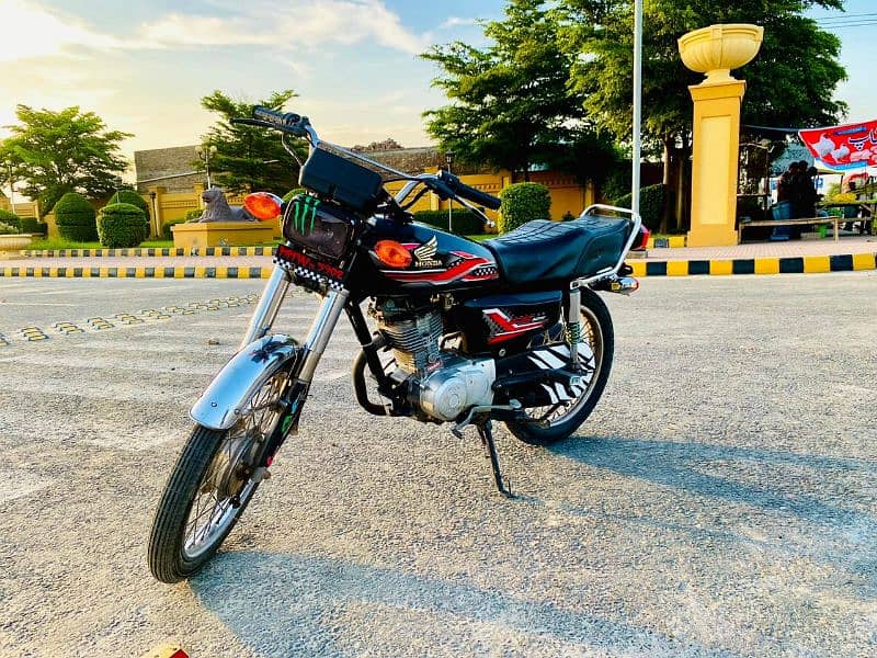 Honda 125 Multan registered 0315. . 668. . 5365 1