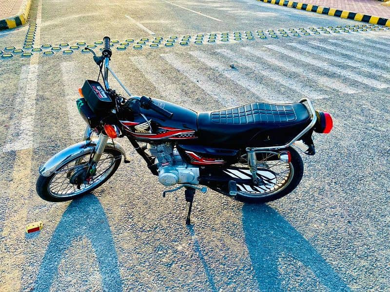 Honda 125 Multan registered 0315. . 668. . 5365 3