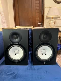 Yamaha HS80 m Powered Studio Monitors