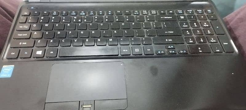 Acer laptop 9.5/10 condition 16 ram 1