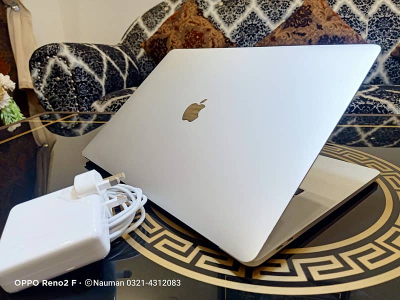 MacBook Pro2016,Core i7, 16GB Ram,500GB SSD,15"Ratina Dsply 6