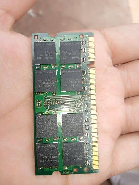 1 AND TWO GB RAM AVAILABLE 0