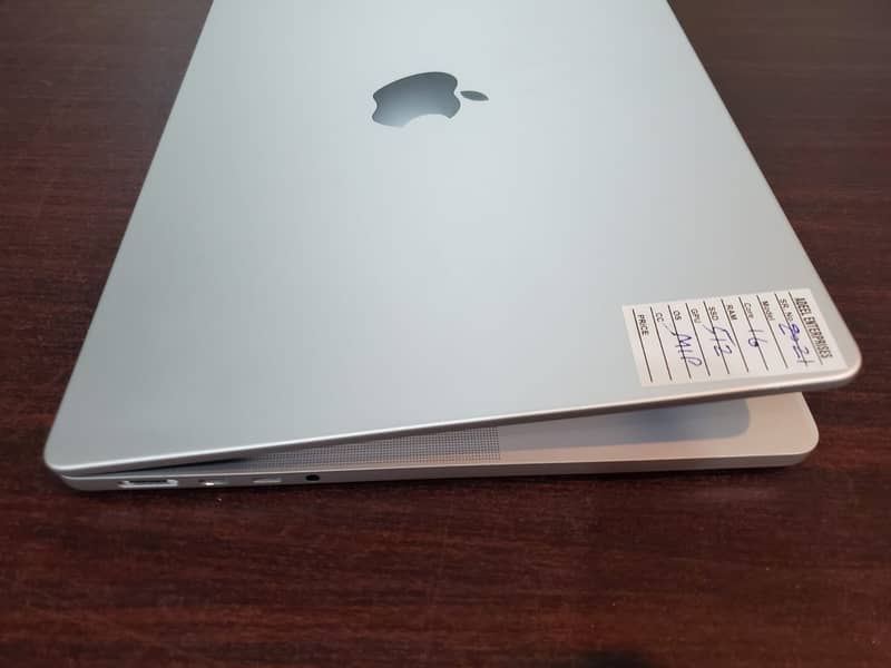 MACBOOK M1PRO 14" 16GB Ram 512GB Ssd 2