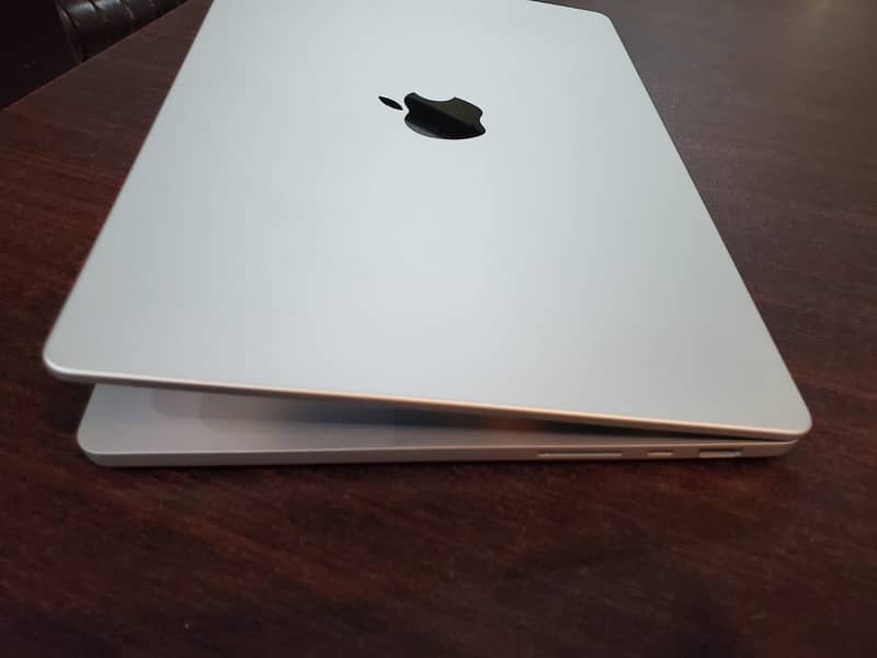 MACBOOK M1PRO 14" 16GB Ram 512GB Ssd 5