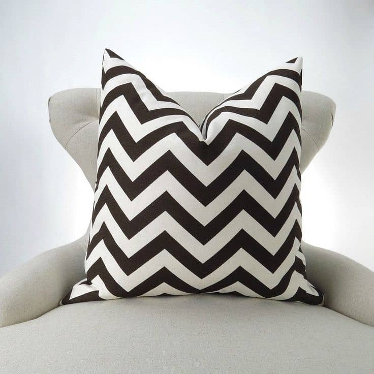 DIGITAL BLACK AND WHITE CUSHION COVER 7