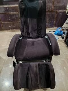 Massage Chair in Running condition