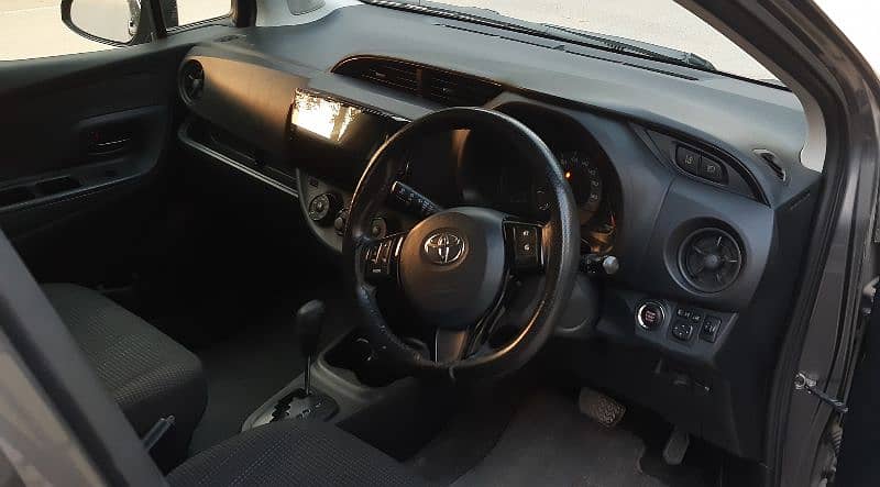 Toyota Vitz 2018 6