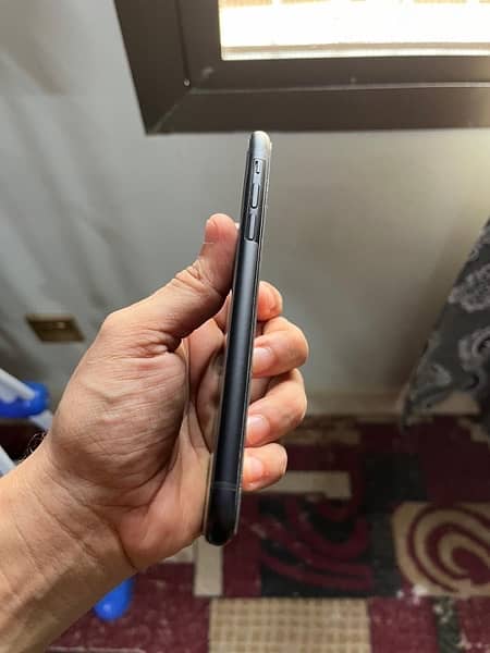 Iphone Xr black color 2