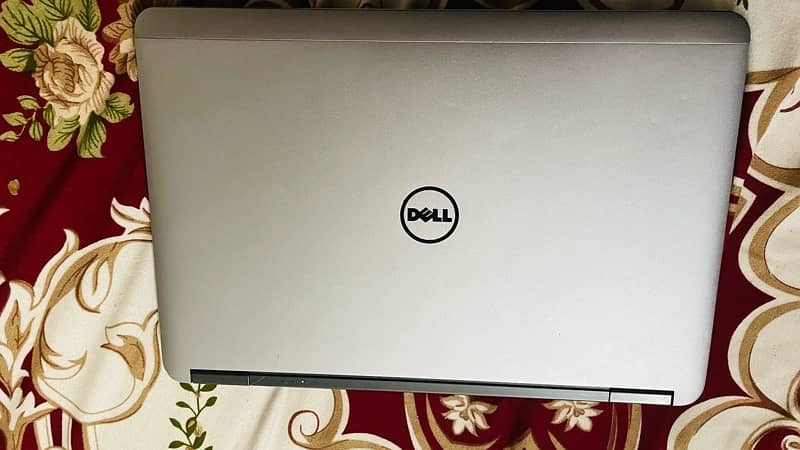 Dell Latitude E7240 Ultra Book 6