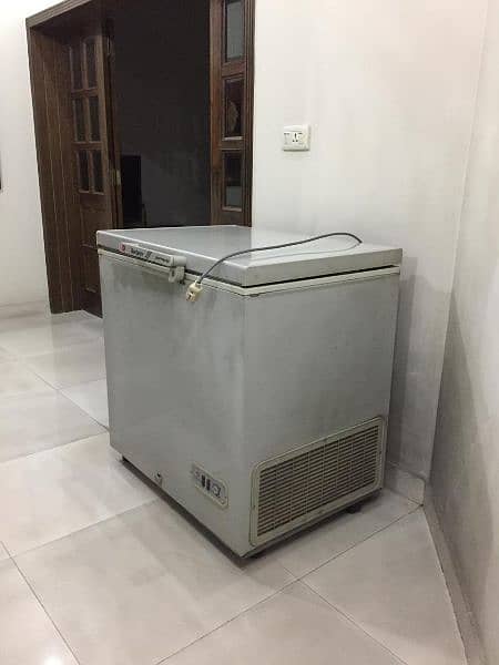 Dawlance Freezer - Medium - Good Condition 1