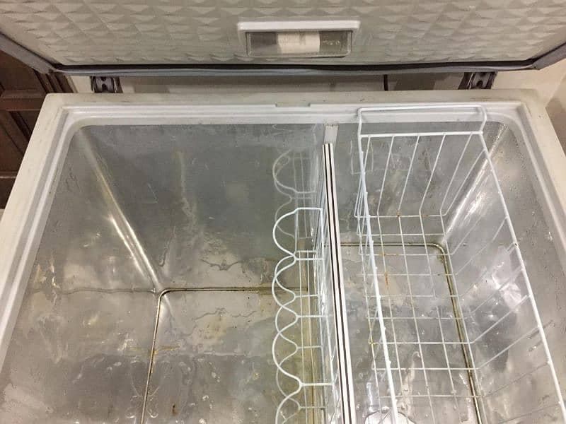 Dawlance Freezer - Medium - Good Condition 2