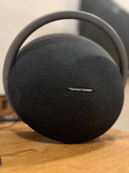 HARMAN KARDON SPEAKER 1