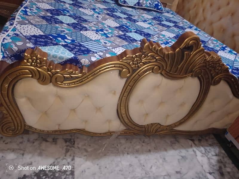 Urgent for sale|king size bed, 2 side table, 1 dressing table 2