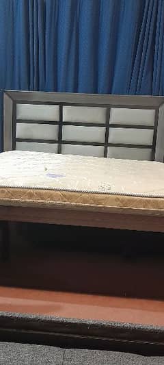 new style bed for sale 4 months used