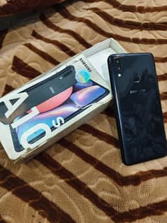 samsung A10s 2/32GB with box