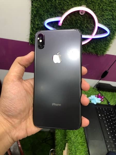 i phone xsmax / 11 pro max /- pta approved 512 gb /- 03461809478 9