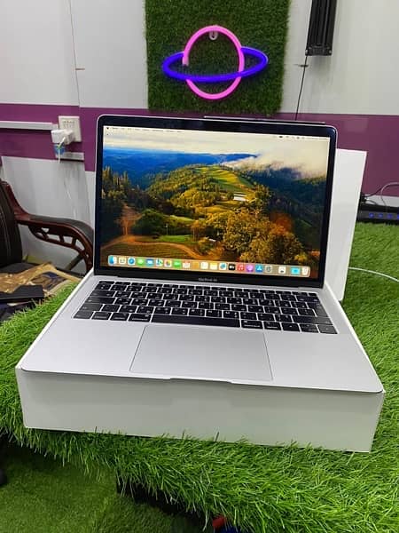 apple mac book / 2018 /- 03461809478 3