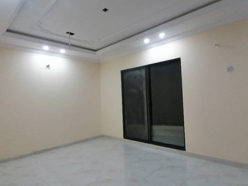 Prime Location 10 Marla House In Sahafi Colony For sale At Good Location 0