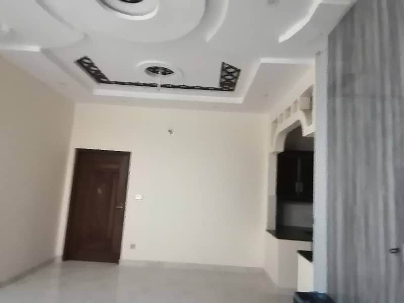 Prime Location 10 Marla House In Sahafi Colony For sale At Good Location 3