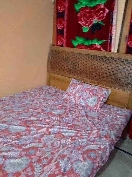 chinoot sheessham bed room set 10/10 condition 2