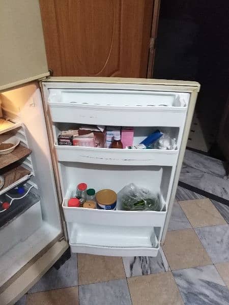 Freezer for sell. . Contact number 0300 5141164 2